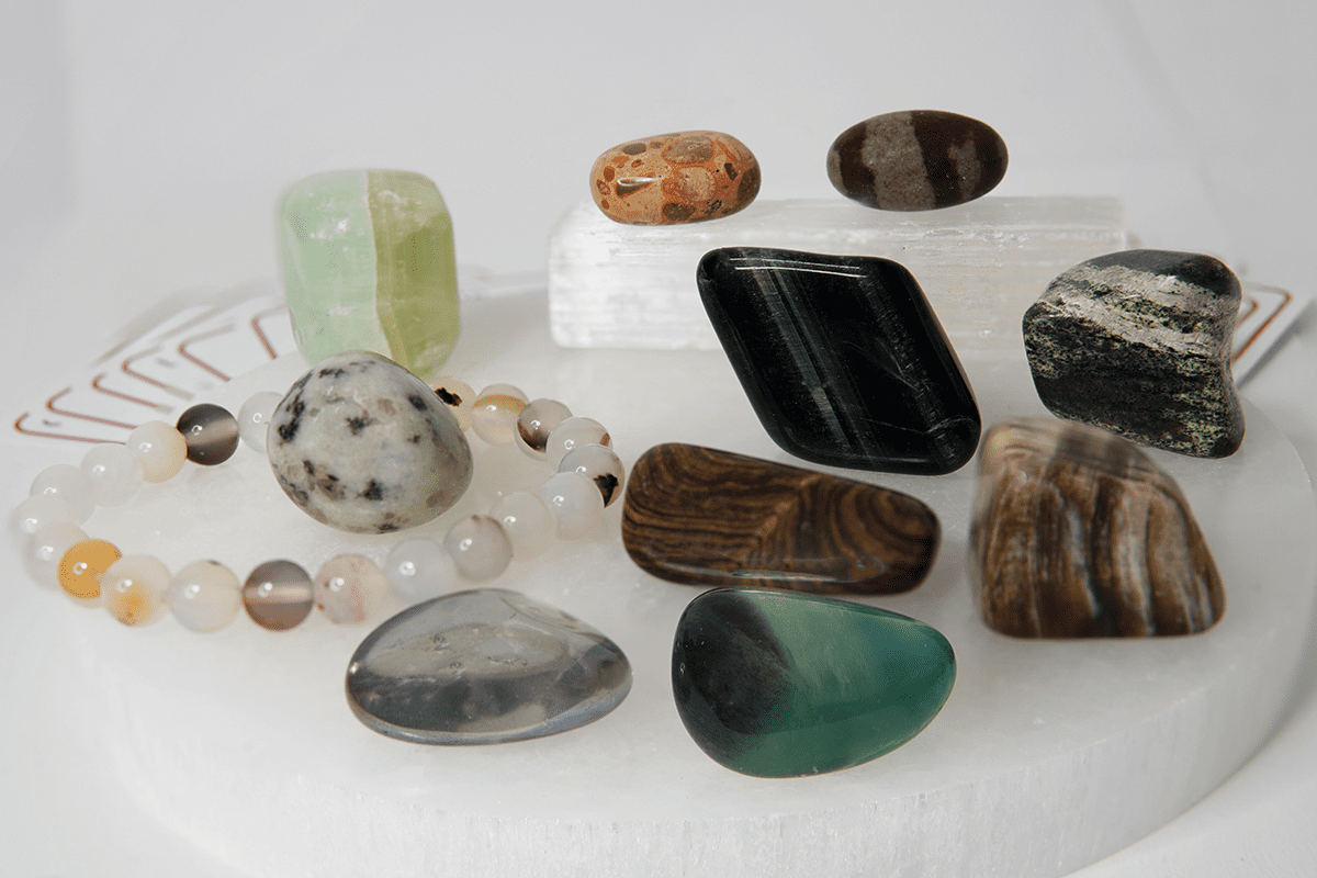 essentials-chirstmas-gemstones